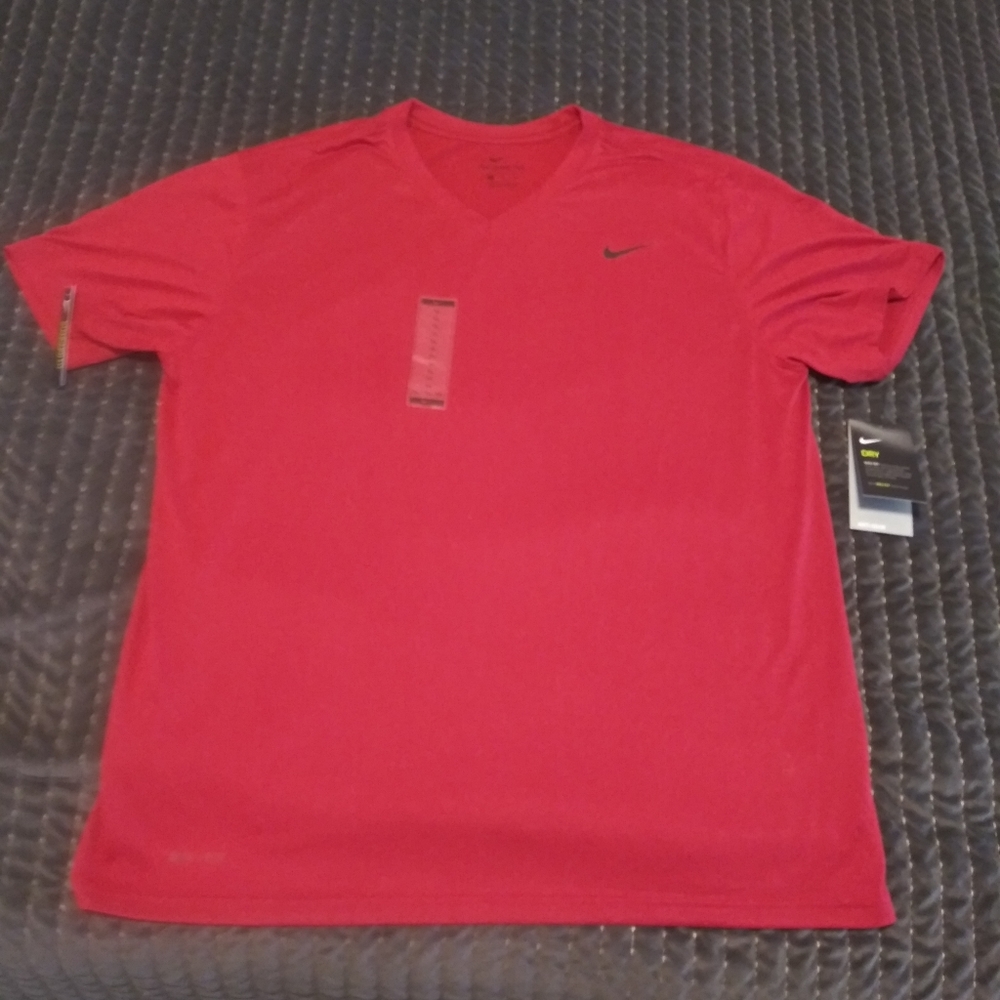 Nike Dri-Fit - Picture 2 of 2